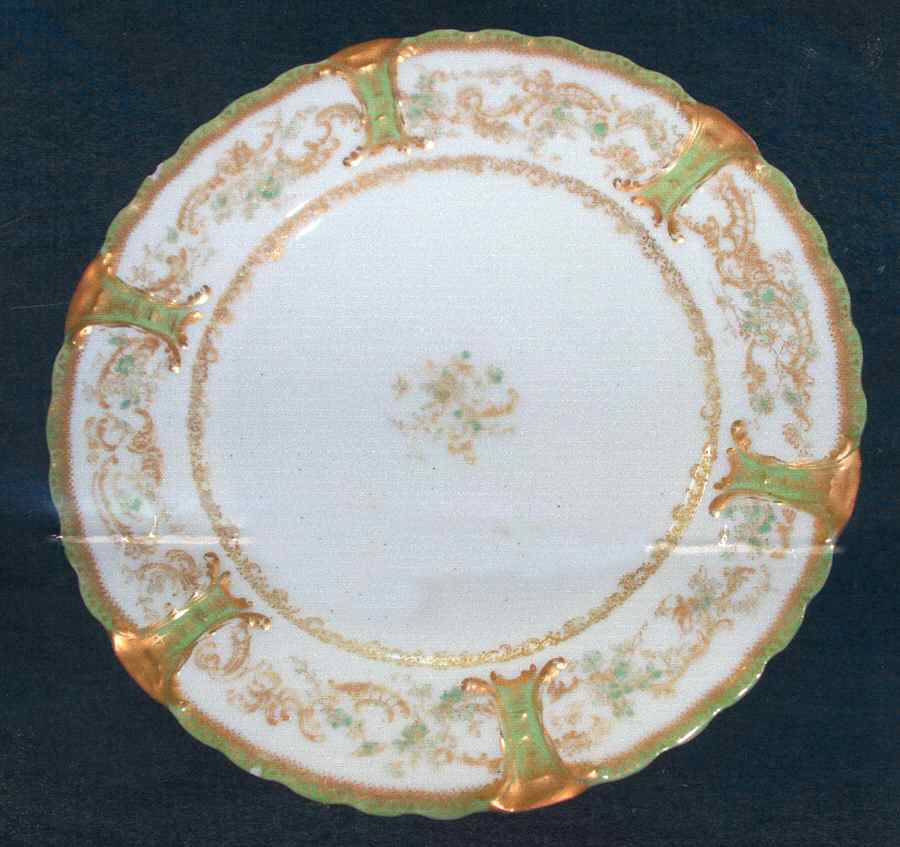 H3947 Dinner Plate by Haviland-1