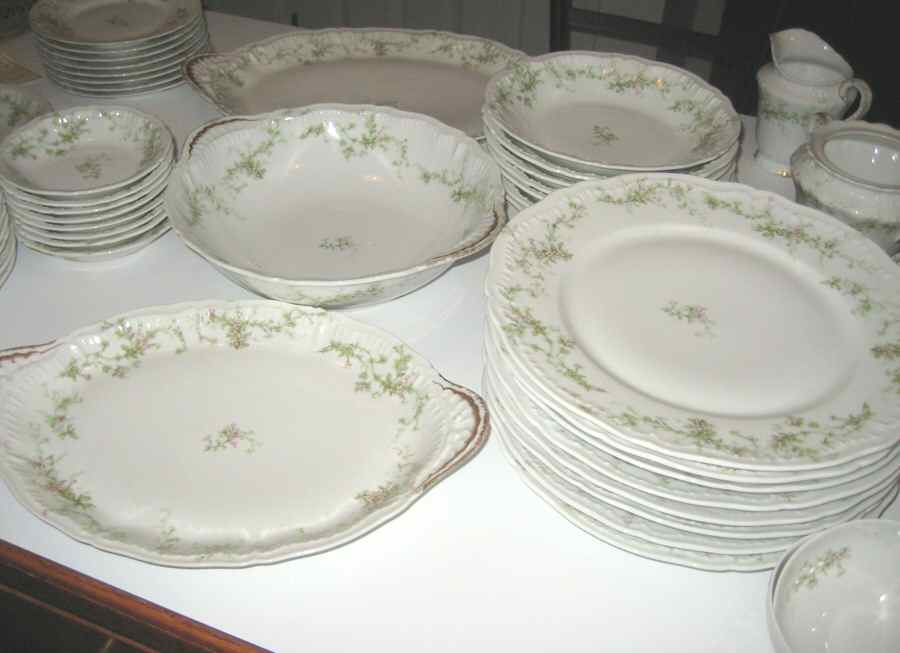 Schleiger 1024B-1 10" Round Vegetable Bowl by Haviland-1