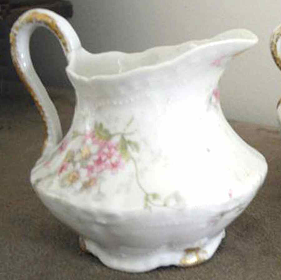 H3952 Creamer by Haviland-1