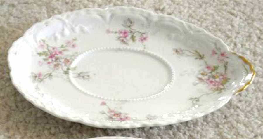 H3952 Underplate for Gravy Boat by Haviland-1