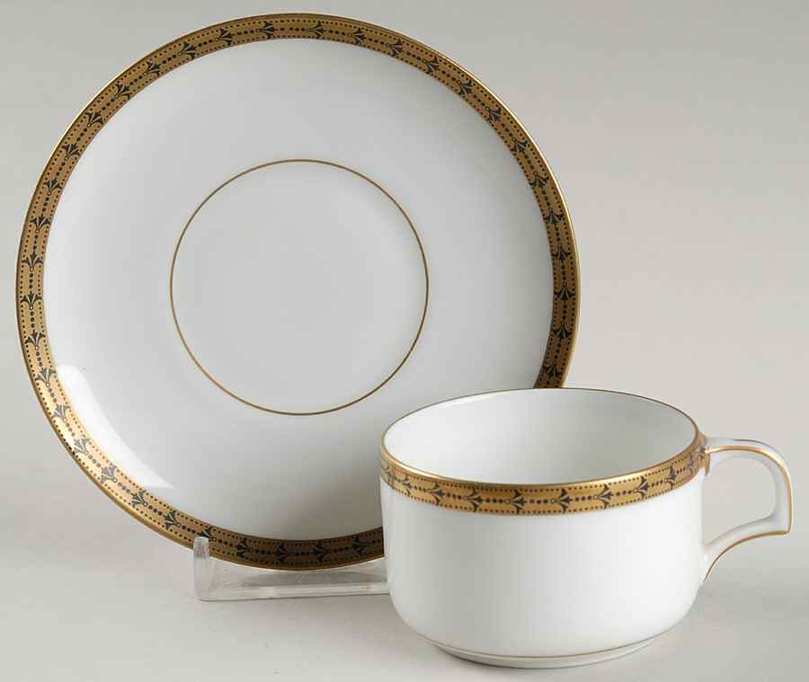 16446 Flat Demitasse Cup & Saucer Set by Hutschenreuther-1