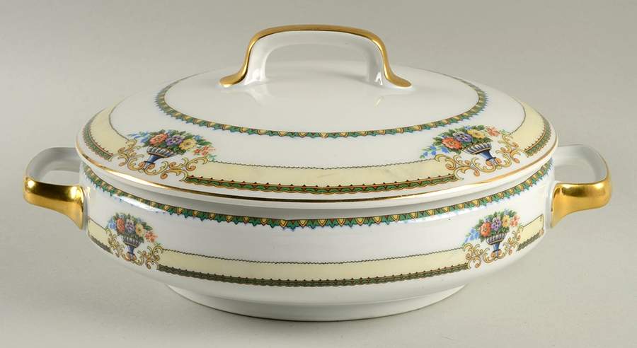 5993 Round Covered Vegetable by H&J Co (Bavaria)-1
