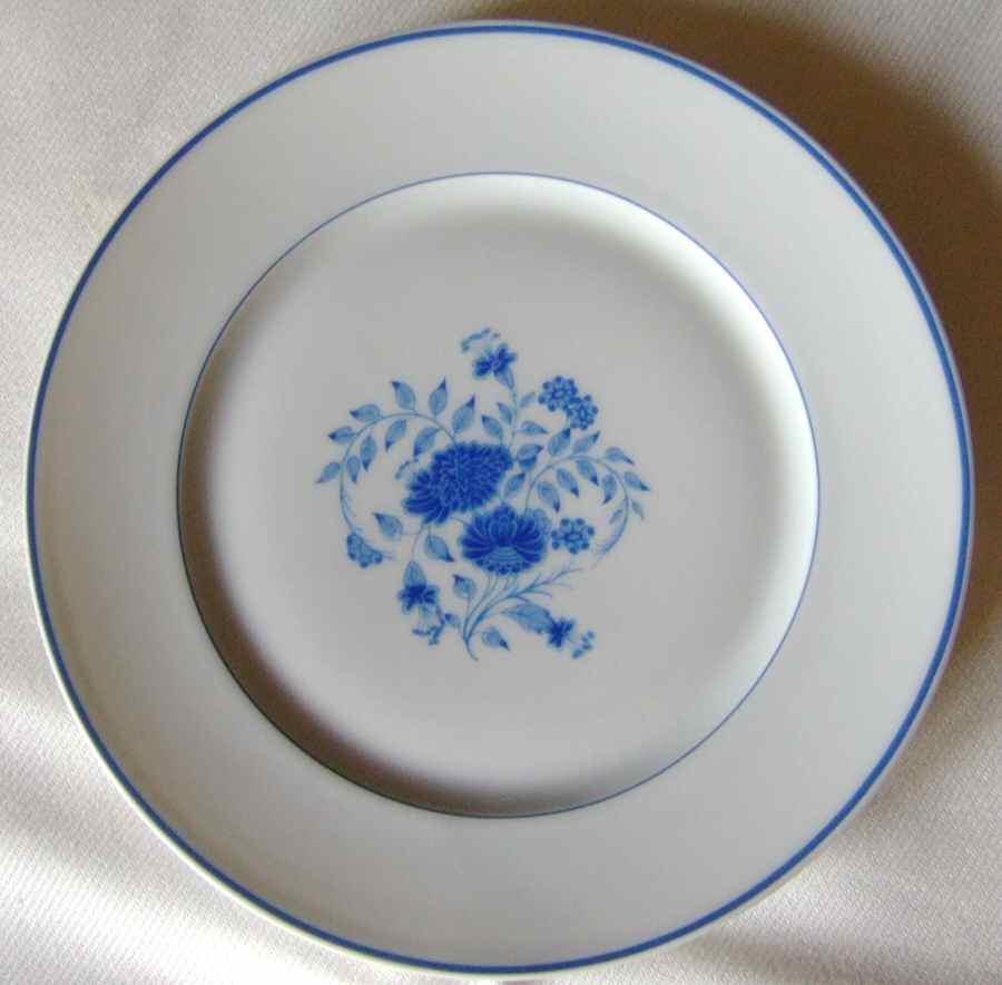H3961 Dinner Plate by Haviland-1
