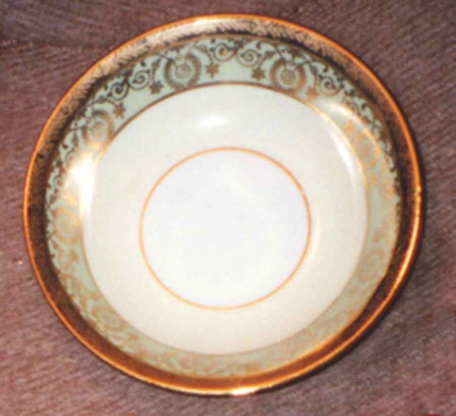 HUT1924 Fruit/Dessert (Sauce) Bowl by Hutschenreuther-1