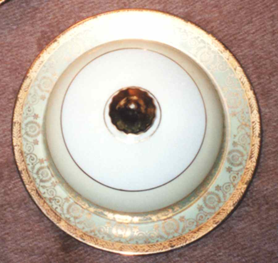 HUT1924 Round Covered Butter by Hutschenreuther-1
