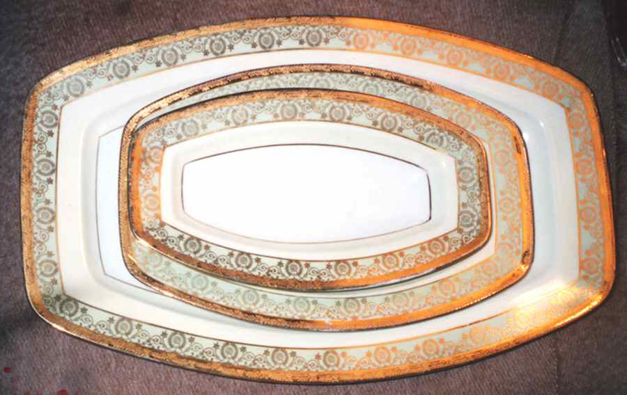 HUT1924 10" Rectangular Serving Platter by Hutschenreuther-1