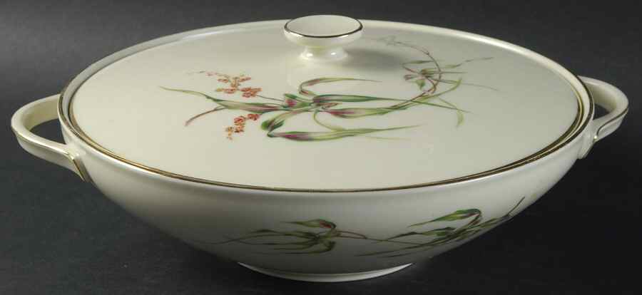Drazene Ivory Round Covered Vegetable by Heinrich - H&C-1
