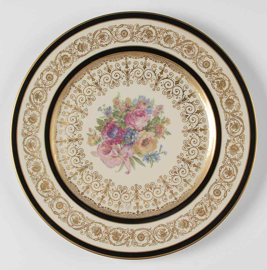 6304 (Floral, Black Band) Dinner Plate by Heinrich - H&C-1