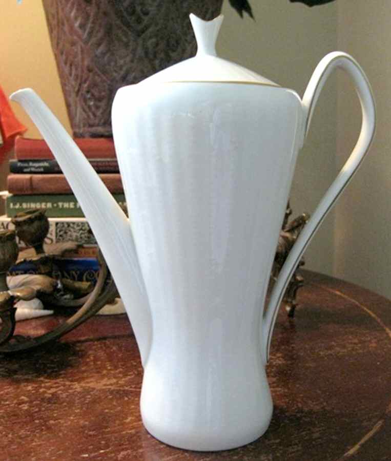 04065 Coffee Pot & Lid by Hutschenreuther-1