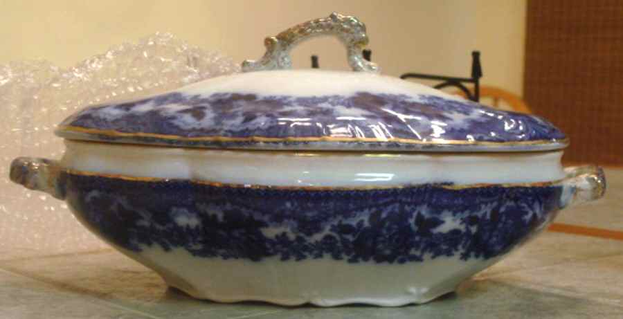 Tyrian Round Covered Vegetable by Hollinshead & Kirkham-1