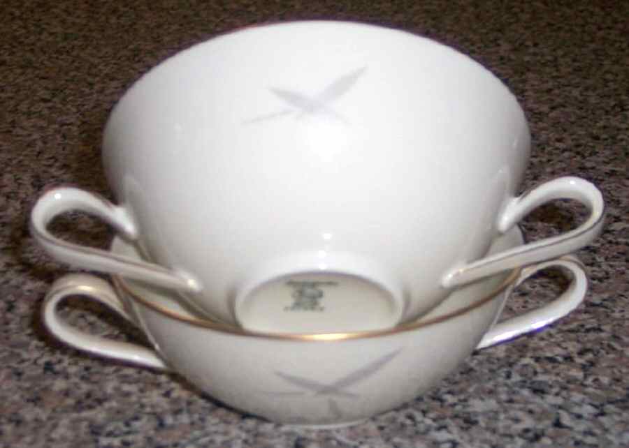 HUT1936 Flat Cream Soup Bowl by Hutschenreuther-1