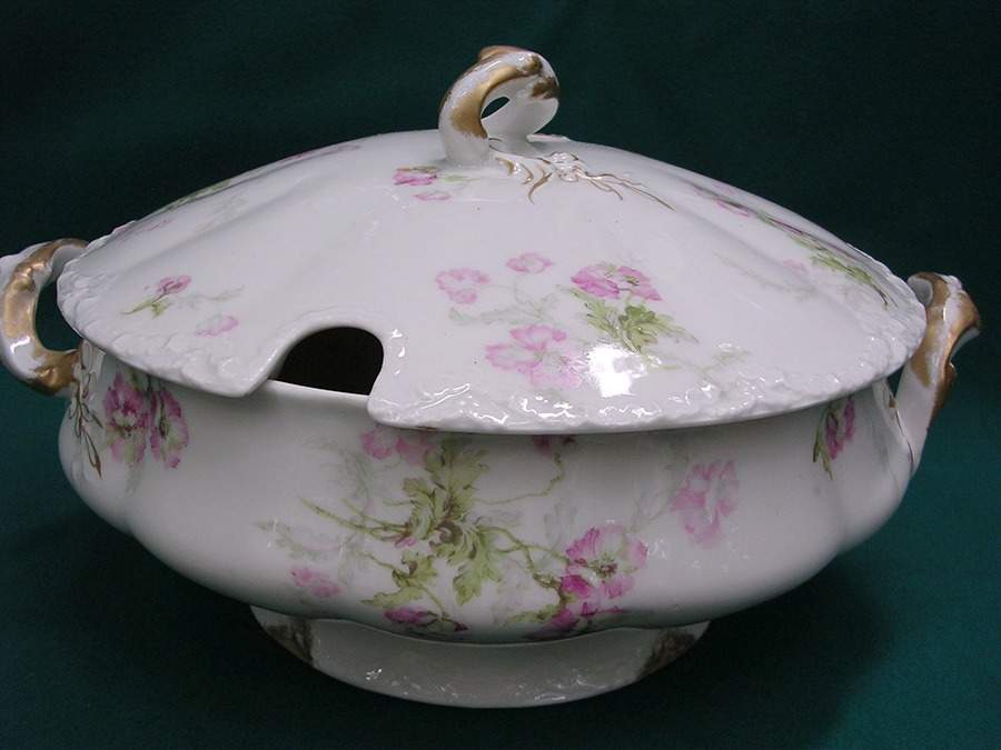 H3991 Tureen &  Lid by Haviland-1