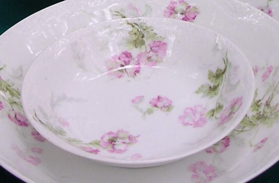H3991 Fruit/Dessert (Sauce) Bowl by Haviland-1
