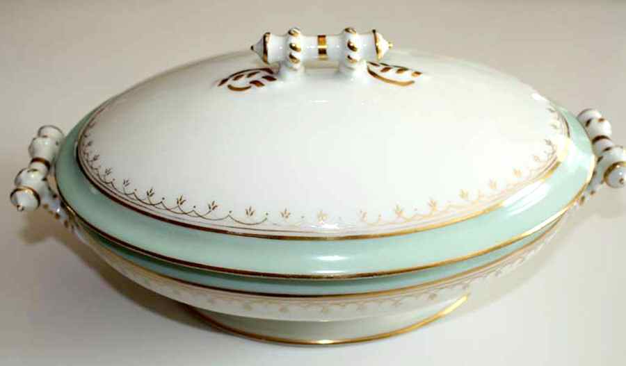 H3994 Oval Covered Vegetable by Haviland-1
