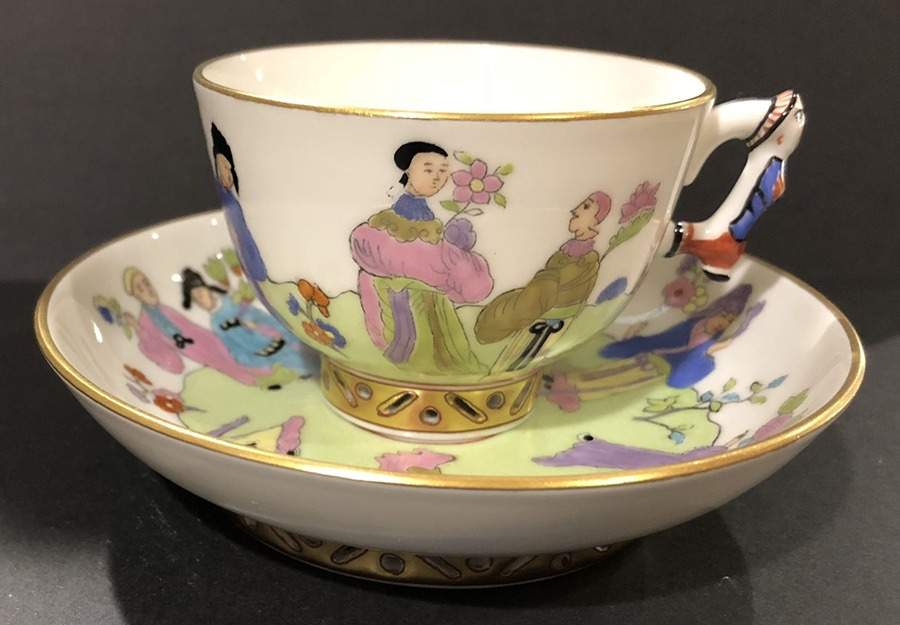 Csung Vert Footed Demitasse Cup & Saucer Set by Herend-1