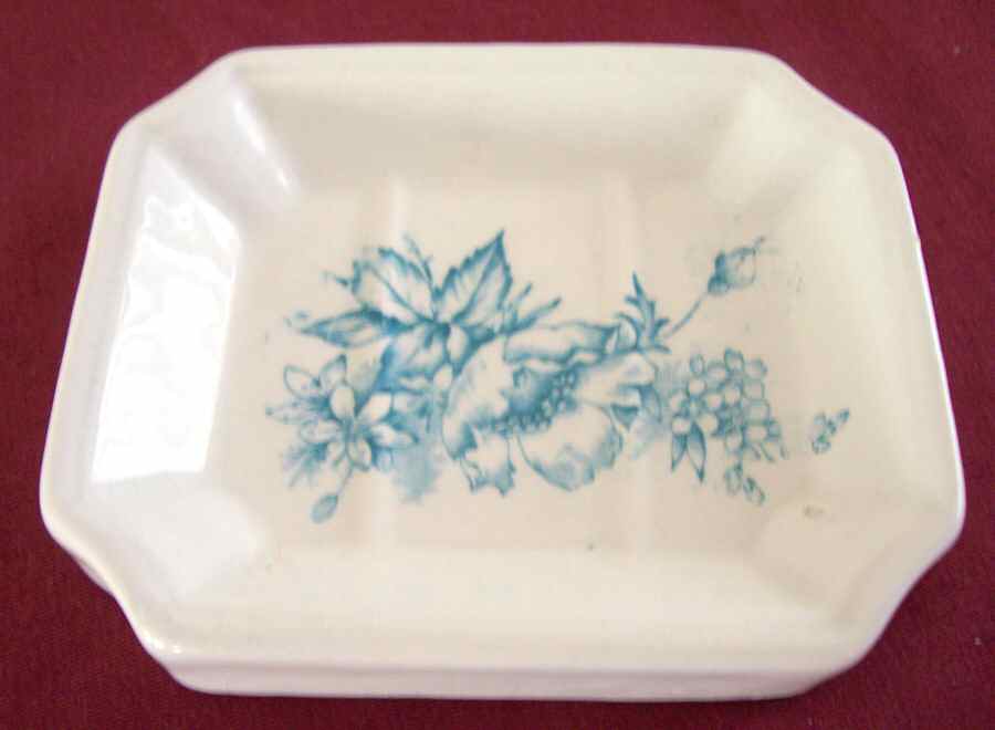 2026 1-2 Soap Dish by Homer Laughlin -1