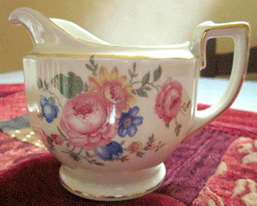 HC1172 Creamer by Heinrich - H&C-1