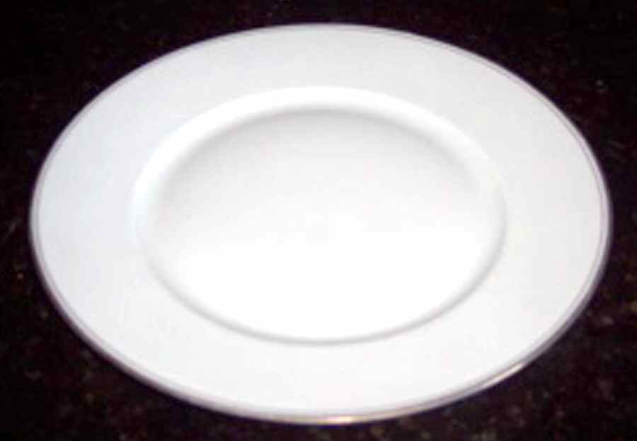 HUT1948 Dinner Plate by Hutschenreuther-1