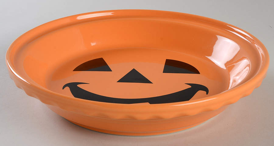Fiesta Happy Pumpkin (Tangerine) 10" Pie Baking Plate by Homer Laughlin -1