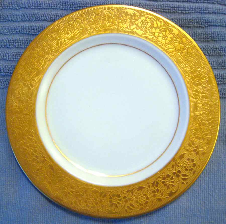 HUT1962 Dinner Plate by Hutschenreuther-1