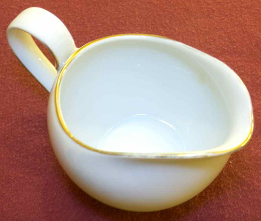 03166 Creamer by Hutschenreuther-1