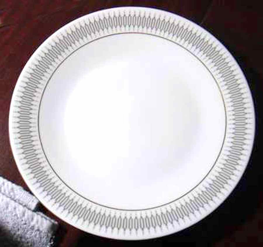 HUT1965 Dinner Plate by Hutschenreuther-1