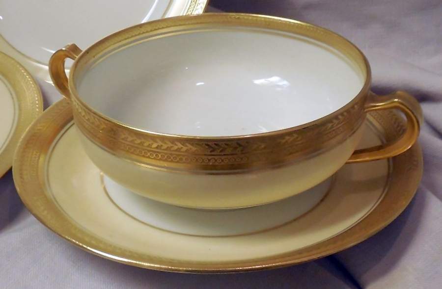 H4022 Flat Cream Soup Bowl & Saucer Set by Haviland-1