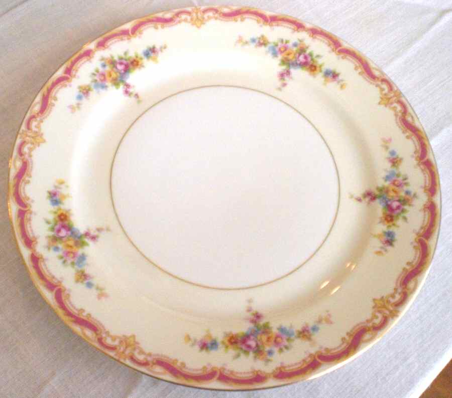 HWC47 Dinner Plate by HW (Germany, Czech)-1
