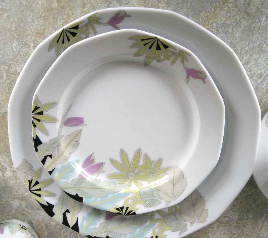 HEP99 Dinner Plate by Graf Von Henneberg-1