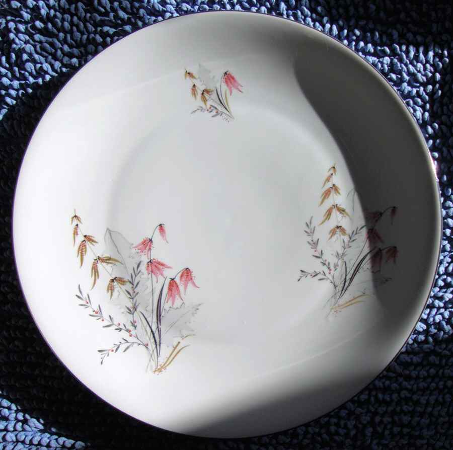 HUT1989 Dinner Plate by Hutschenreuther-1