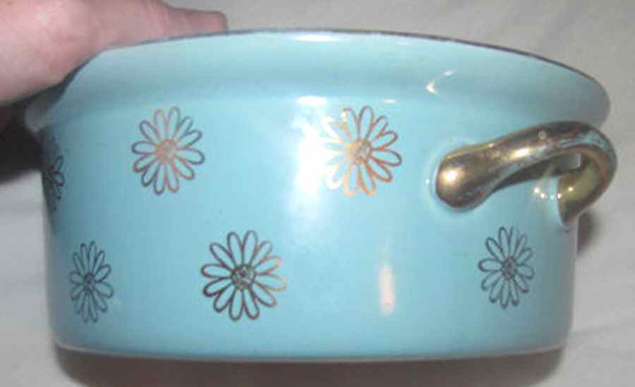 Gold Label Kitchenware Daisy #76 1 3/4 Quart Round Casserole No Lid by Hall-1
