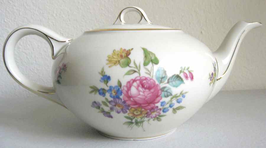 16287 Teapot & Lid by Hutschenreuther-1