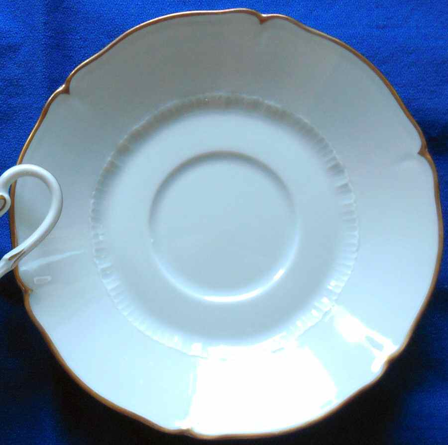 H4054 Saucer by Haviland-1
