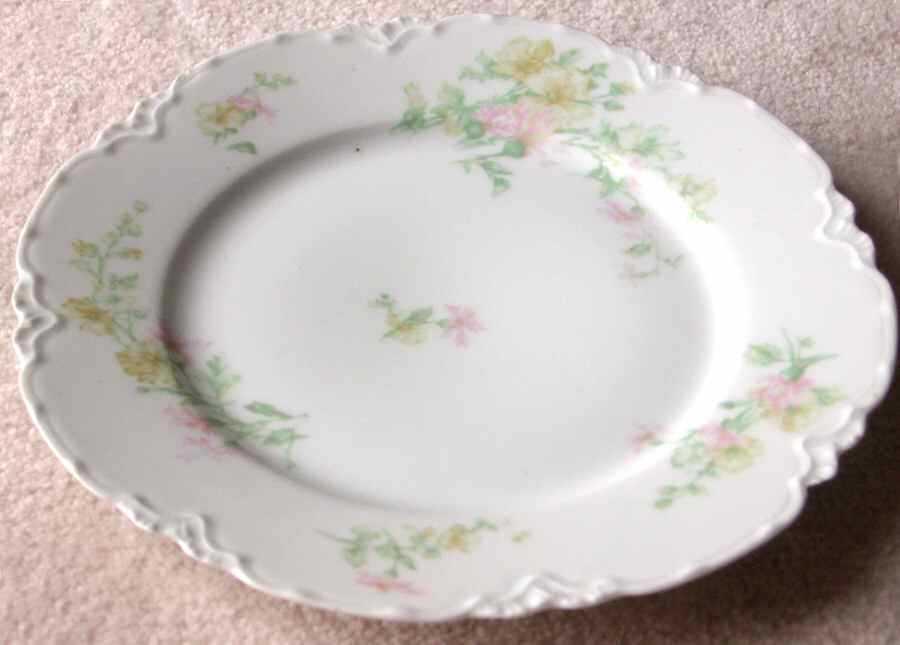 Schleiger 46-6 Dinner Plate by Haviland-1