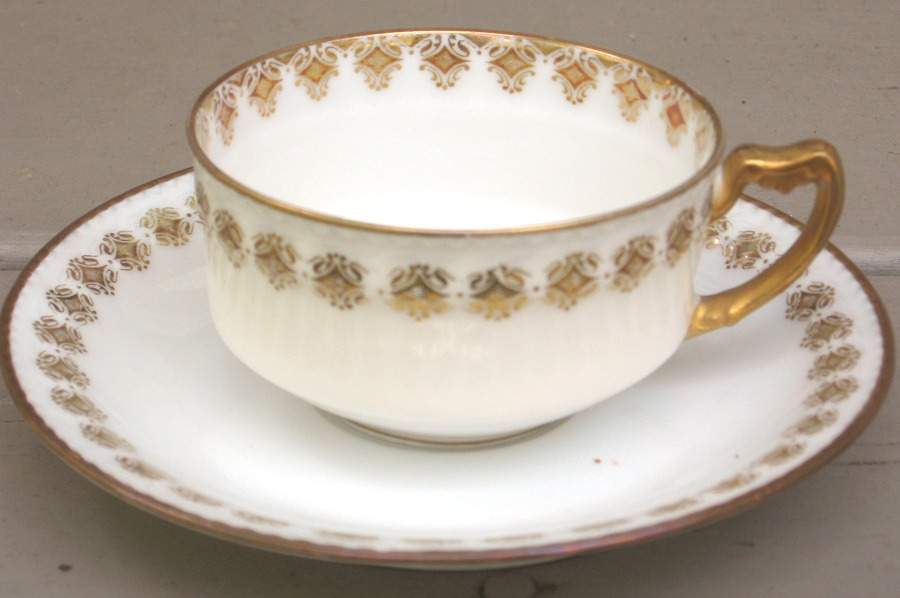 H4060 Flat Cup & Saucer Set by Haviland-1