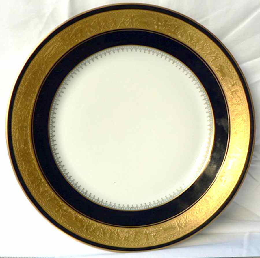 HUT1995 Dinner Plate by Hutschenreuther-1