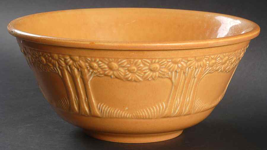 Appletree Pumpkin 9" Mixing Bowl by Homer Laughlin -1