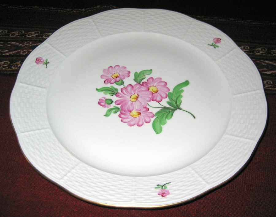 HER73 Dinner Plate by Herend-1