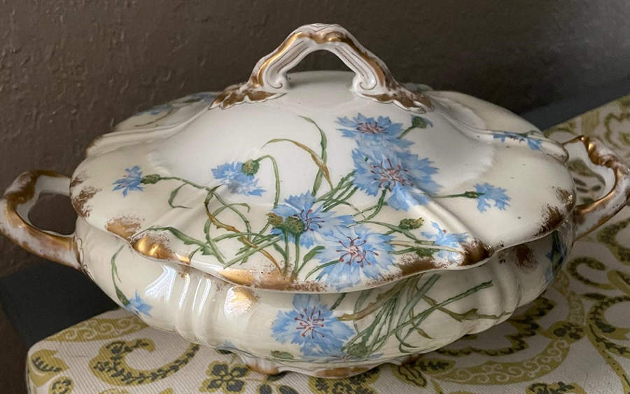 Schleiger 1035-9 Round Covered Vegetable by Haviland-1