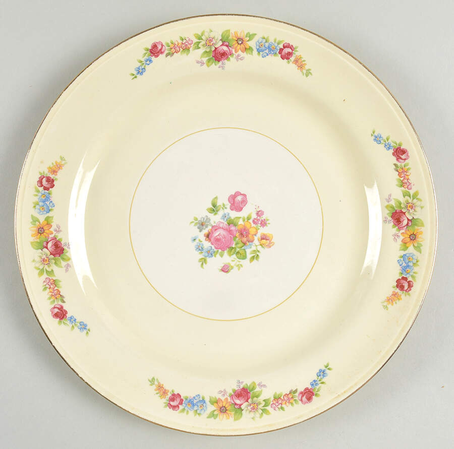 N1825 Dinner Plate by Homer Laughlin -1