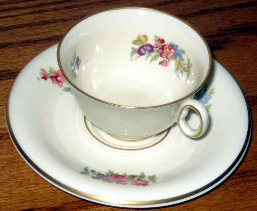 5840 Footed Demitasse Cup & Saucer Set by Hutschenreuther-1