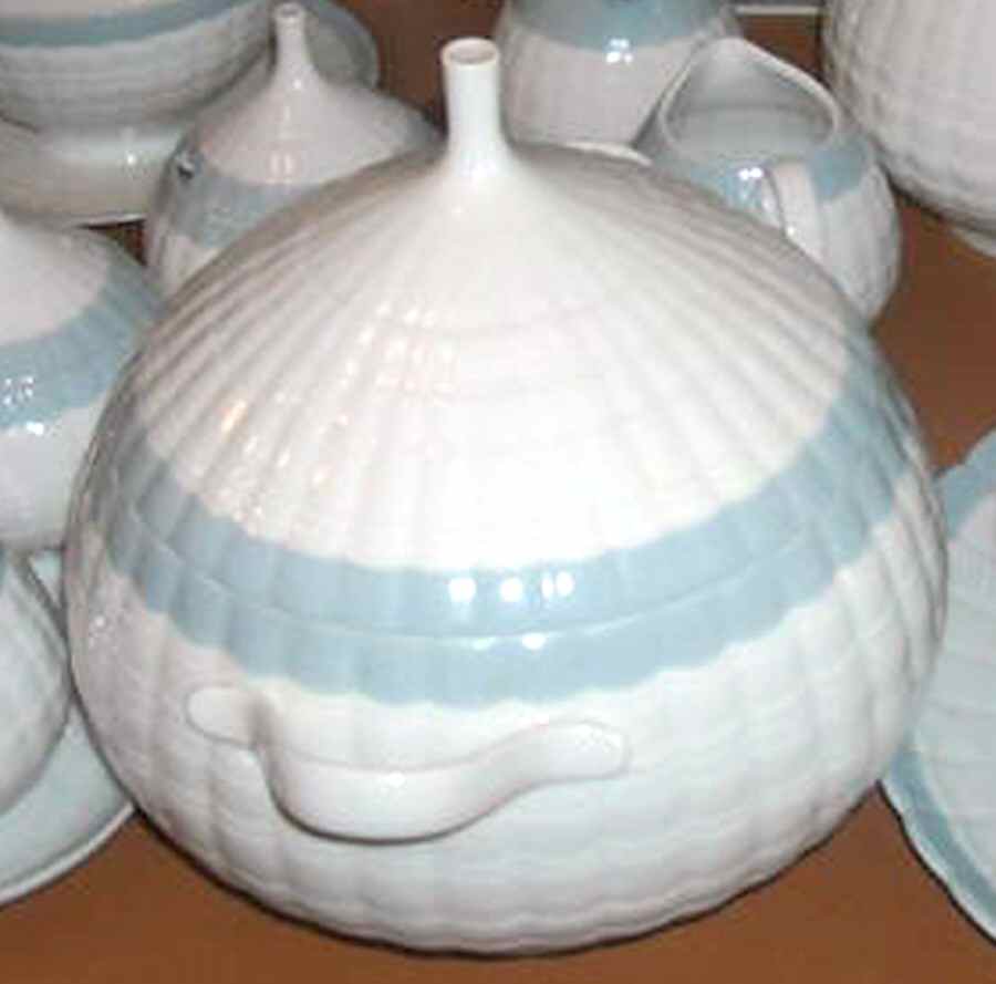 HUT2011 Round Covered Vegetable by Hutschenreuther-1