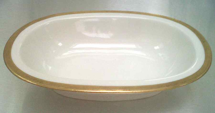 HUT2014 10" Oval Vegetable Bowl by Hutschenreuther-1