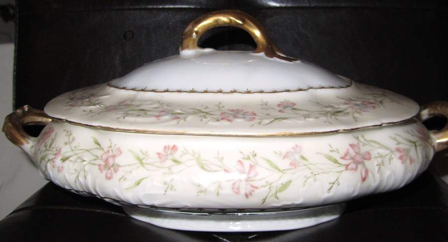 H4118 Round Covered Vegetable by Haviland-1