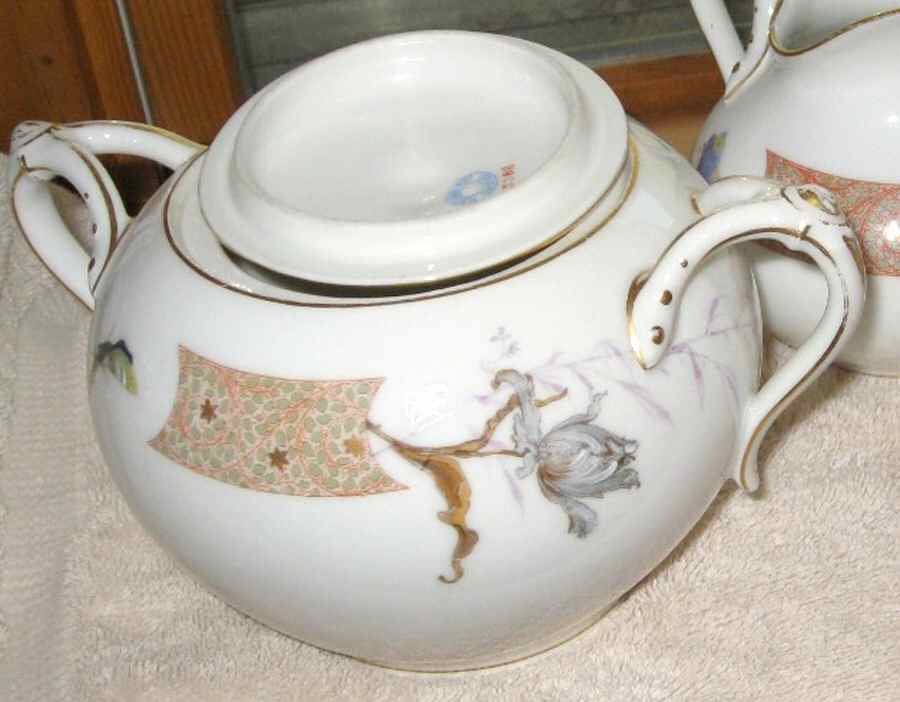 H4125 Sugar Bowl & Lid by Haviland-1