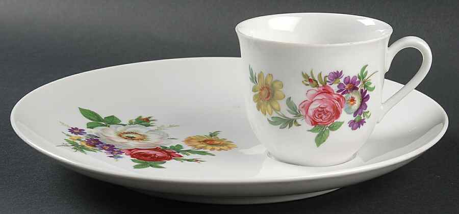 HGE3 Snack Plate & Cup Set by House of Goebel-1