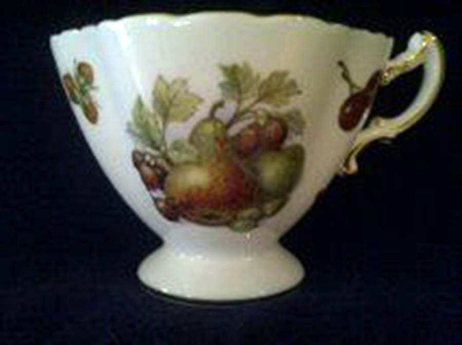 4697 Footed Cup by Hammersley-1