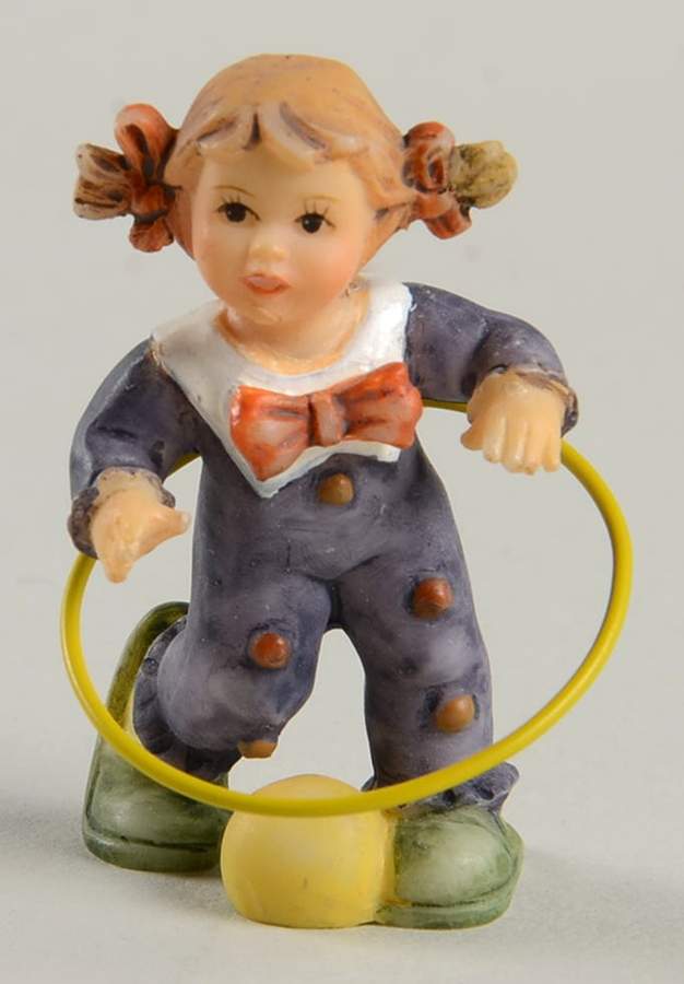 Playing Around Tm9-Miniature Playing Around - Boxed by M.I. Hummel-1