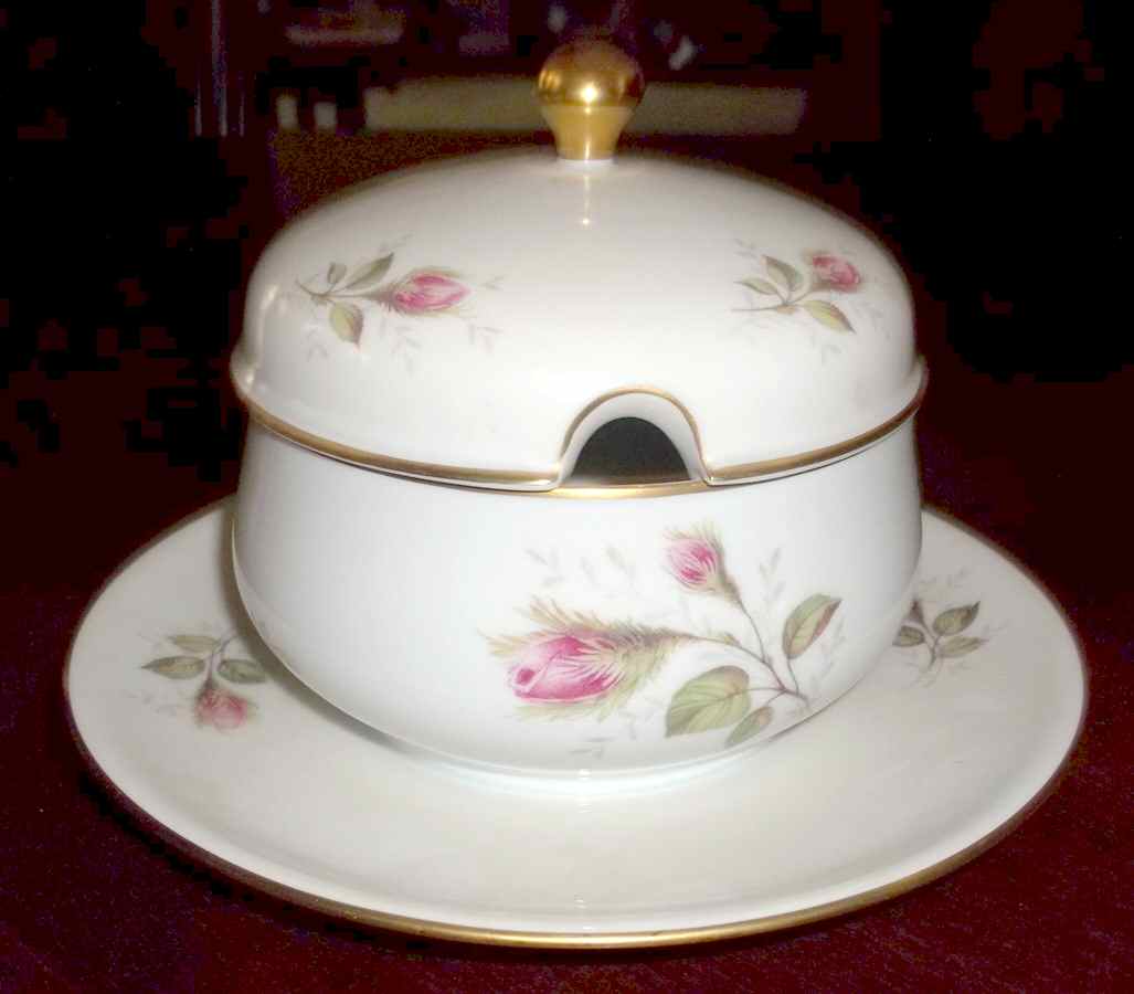 04647 Round Gravy Boat & Lid with Underlate by Hutschenreuther-1
