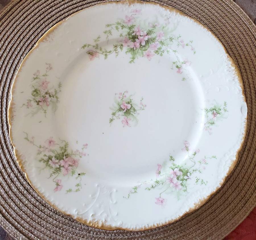 Schleiger 157-21 Dinner Plate by Haviland-1